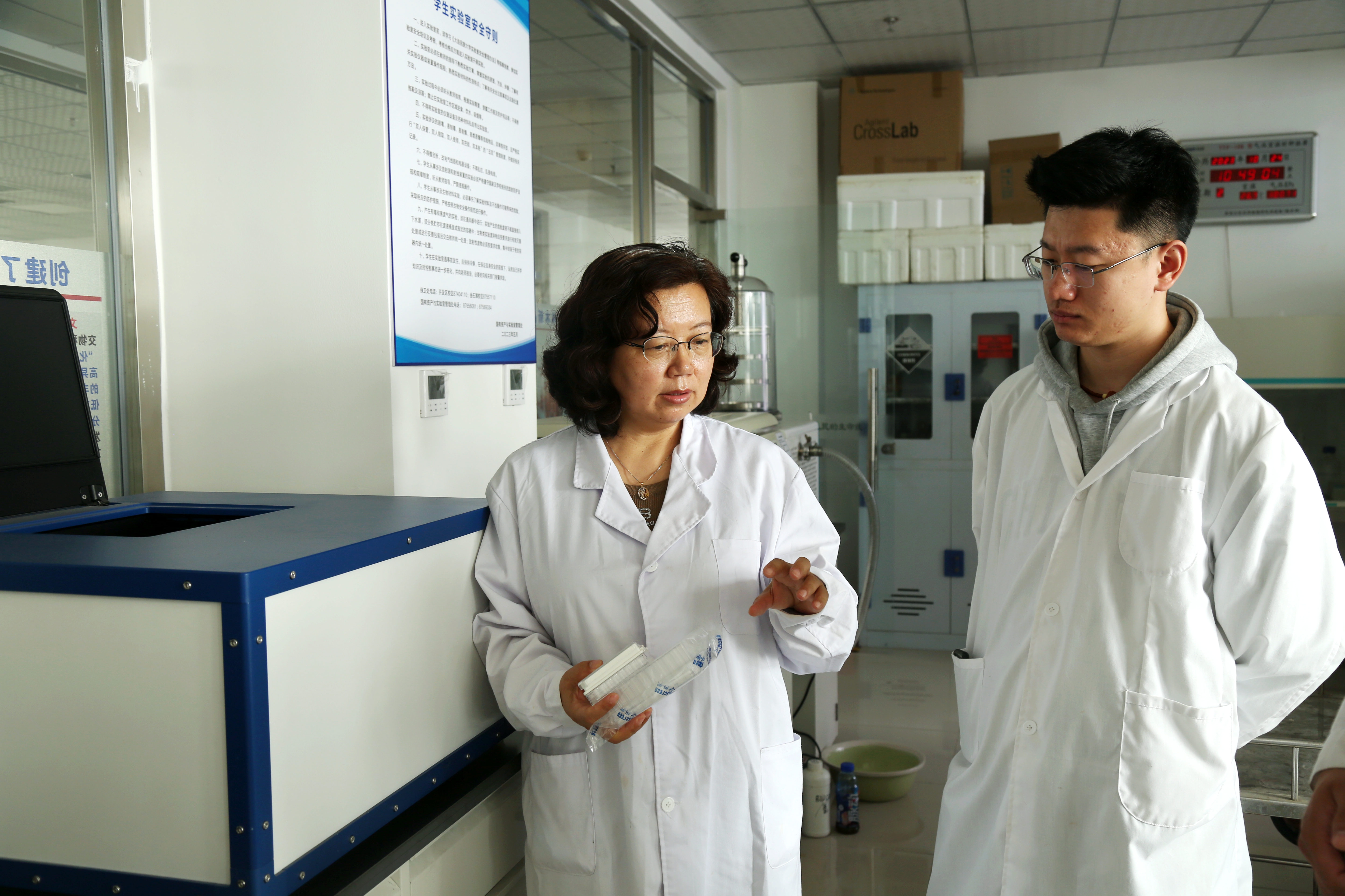 大连民族大学：教授刘秋 在学生们心中种下梦想的种子